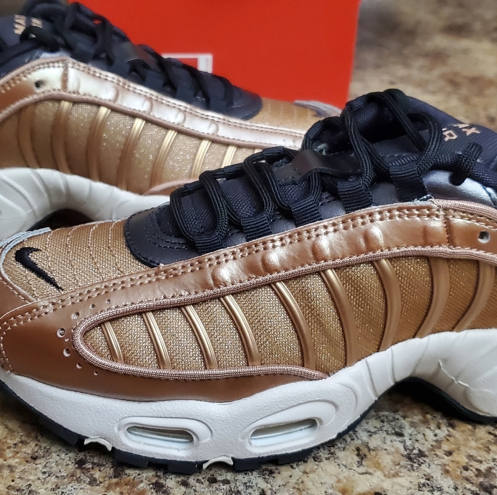 Nike Air Max Tailwind IV Copper Size 8.5